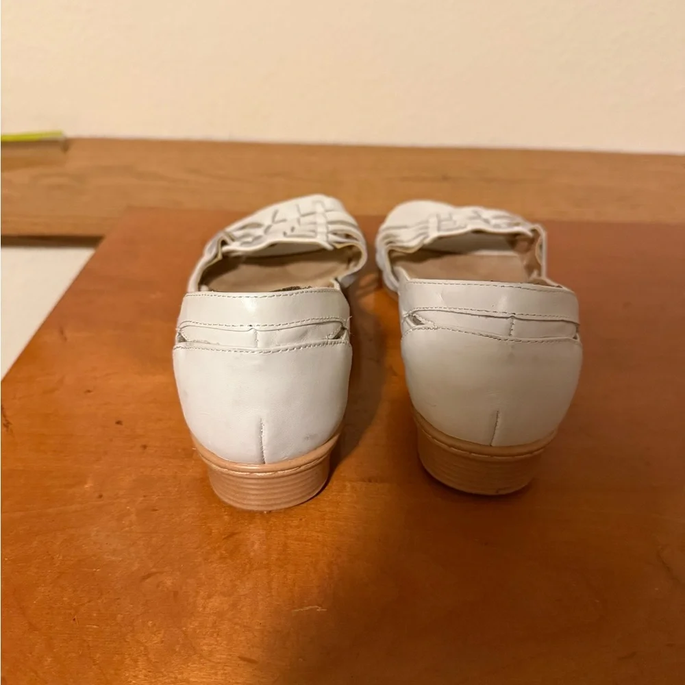 Soft spots White Women's Shoes Sandals